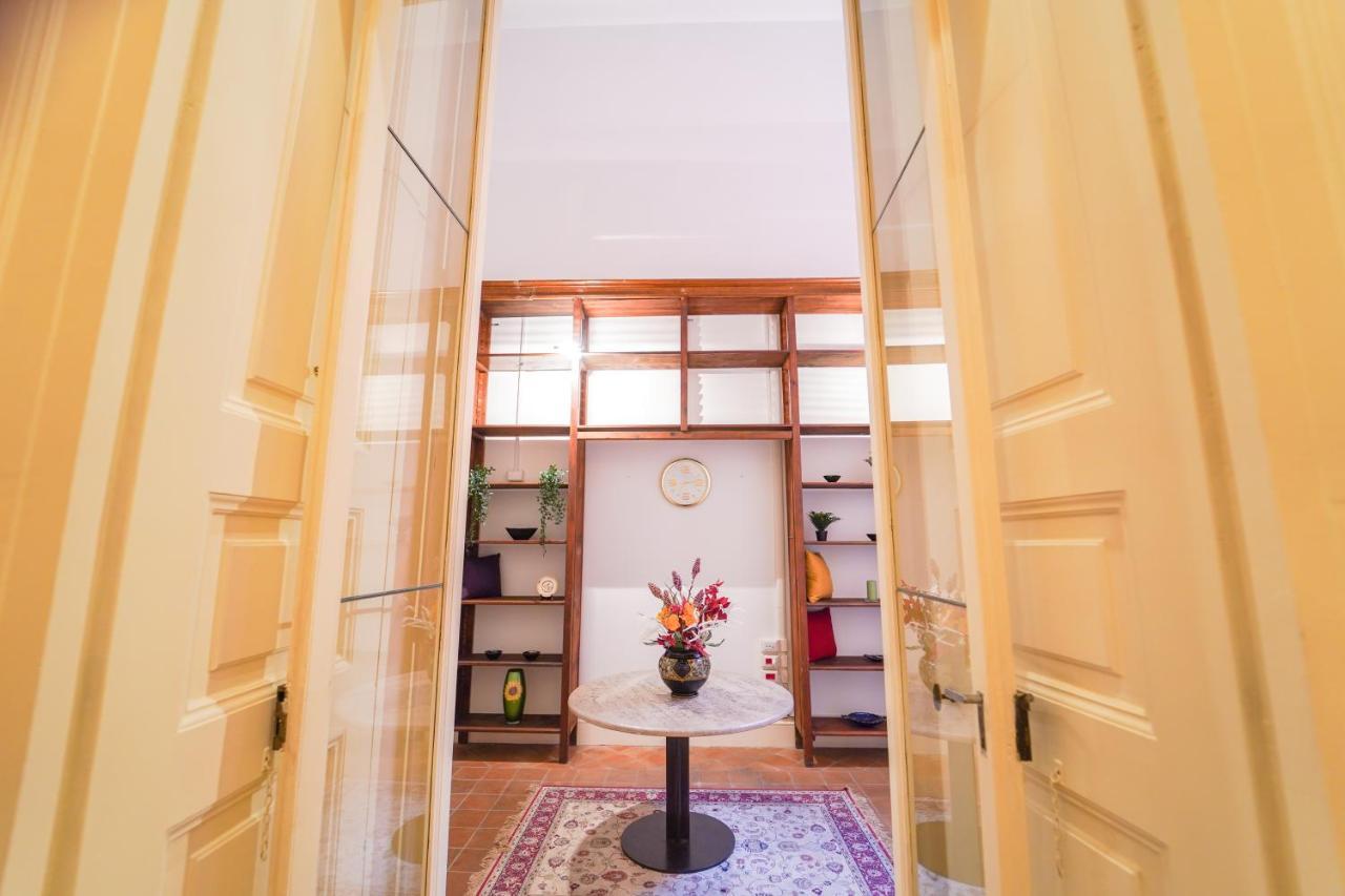 Casa Napoletana - Culture Apartment Napoli Bagian luar foto